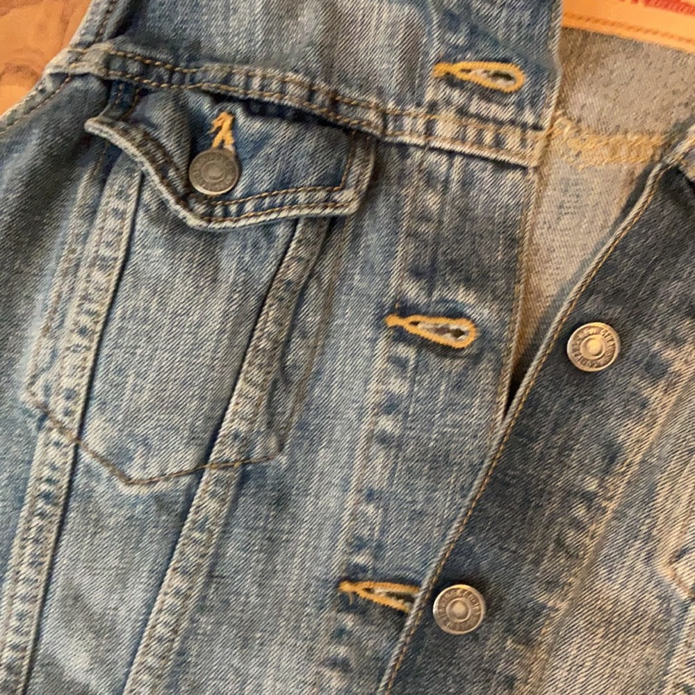 Levi’s jean jacket, medium - Picture 2 of 4